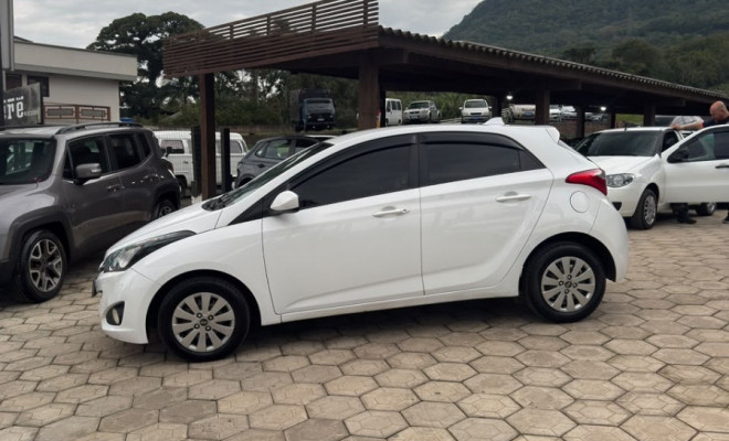 Hyundai HB20 C./C.Plus/C.Style 1.6 Flex 16V Mec. 2014 Flex-0