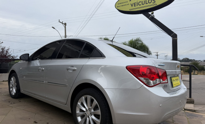GM - Chevrolet CRUZE LT 1.8 16V FlexPower 4p Aut. 2015 Flex-3