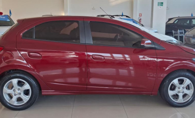 GM - Chevrolet ONIX HATCH LT 1.4 8V FlexPower 5p Mec. 2019 Flex-5