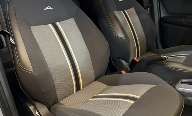 GM - Chevrolet SPIN ACTIV 1.8 8V Econo. Flex 5p Aut. 2015 Flex-12