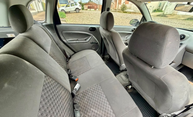 Ford Fiesta Street/ Action 1.0 8v 5p 2005 Gasolina-7