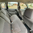 Ford Fiesta Street/ Action 1.0 8v 5p 2005 Gasolina-7