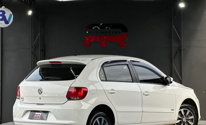 VW - VolksWagen Gol (novo) 1.0 Mi Total Flex 8V 4p 2014 Flex-2