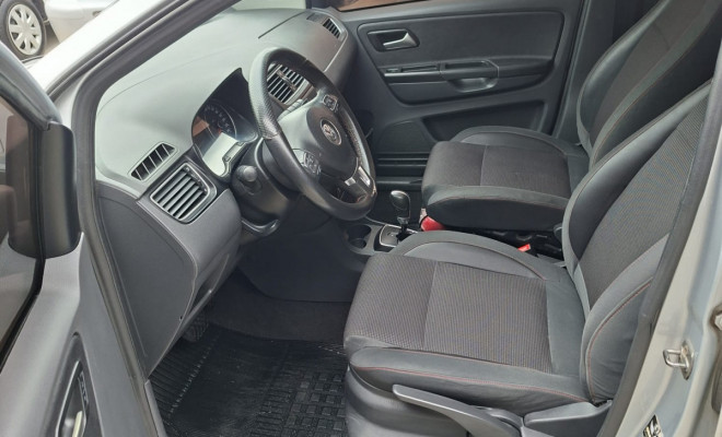 VW - VolksWagen Fox PRIME/Higli. 1.6 Total Flex 8V 5p 2010 Flex-6