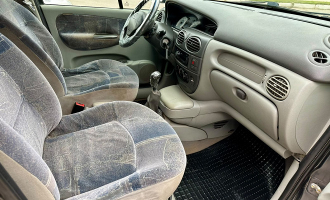 Renault Scénic Expression 1.6 Hi-Flex - 2006-5