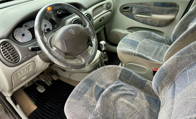 Renault Scénic Expression 1.6 Hi-Flex - 2006-6