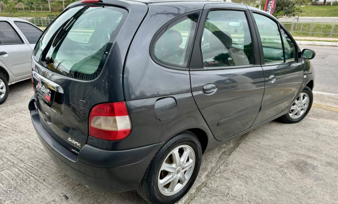 Renault Scénic Expression 1.6 Hi-Flex - 2006-2