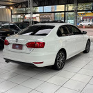 VW - VolksWagen JETTA Highline 2.0 TSI 16V 4p Tiptronic 2013 Flex-2