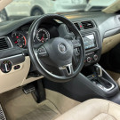 VW - VolksWagen JETTA Highline 2.0 TSI 16V 4p Tiptronic 2013 Flex-5