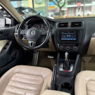VW - VolksWagen JETTA Highline 2.0 TSI 16V 4p Tiptronic 2013 Flex-3