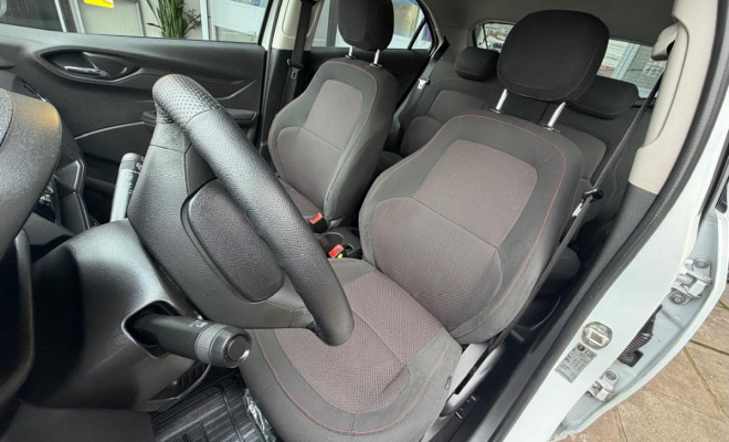 GM - Chevrolet ONIX HATCH LT 1.4 8V FlexPower 5p Mec. 2015 Flex-13