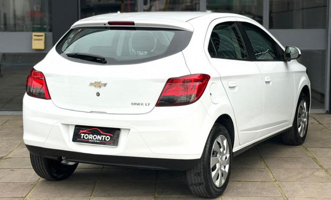 GM - Chevrolet ONIX HATCH LT 1.4 8V FlexPower 5p Mec. 2015 Flex-1