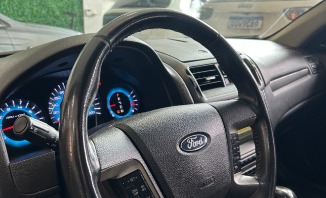 Ford Fusion SEL 3.0 V6 AWD 24V 243cv Aut. 2010 Gasolina-17