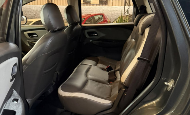 GM - Chevrolet SPIN LT 1.8 8V Econo.Flex 5p Mec. 2016 Flex-10