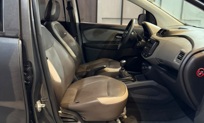 GM - Chevrolet SPIN LT 1.8 8V Econo.Flex 5p Mec. 2016 Flex-13