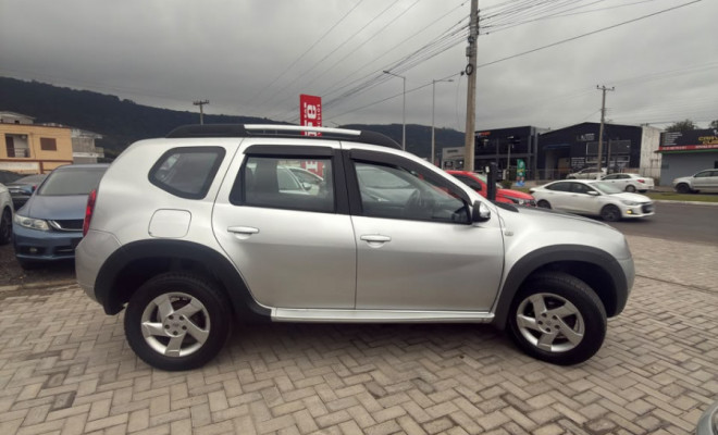 Renault DUSTER TECHROAD 4X4 2.0 16V Mec. 2015 Gasolina-0