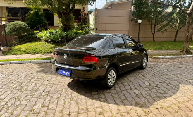 VW - VolksWagen VOYAGE 1.0/1.0 City Mi Total Flex 8V 4p 2010 Flex-9