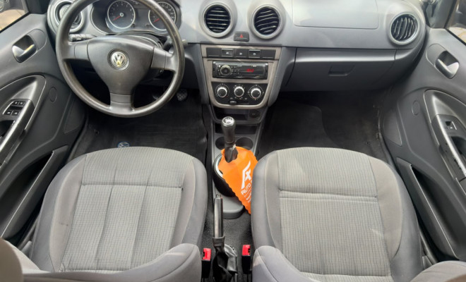 VW - VolksWagen VOYAGE 1.0/1.0 City Mi Total Flex 8V 4p 2010 Flex-6