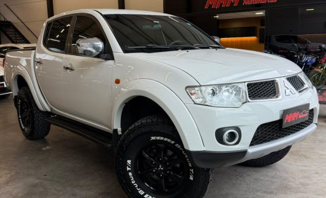 Mitsubishi L200 Triton HPE 3.2 CD TB Int.Diesel Aut 2013 Diesel-0