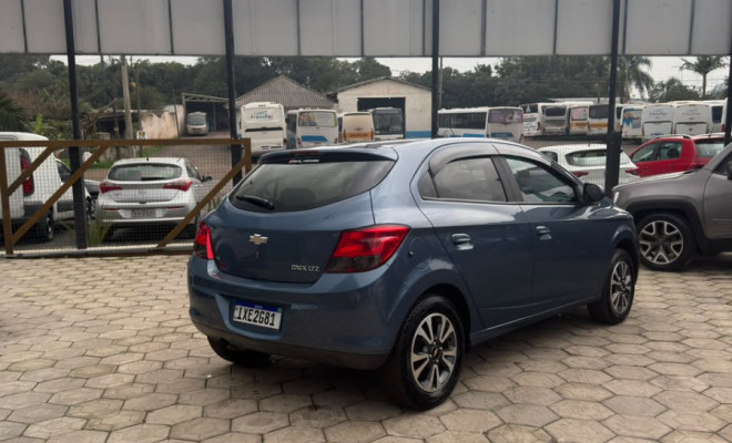 GM - Chevrolet ONIX HATCH LTZ 1.4 8V FlexPower 5p Mec. 2016 Flex-2