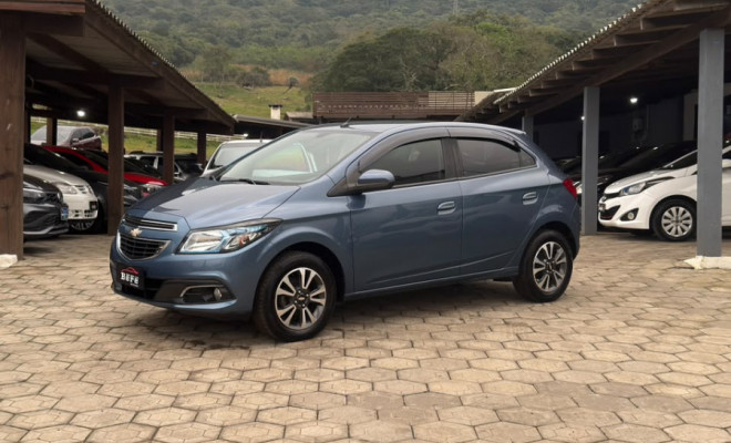 GM - Chevrolet ONIX HATCH LTZ 1.4 8V FlexPower 5p Mec. 2016 Flex