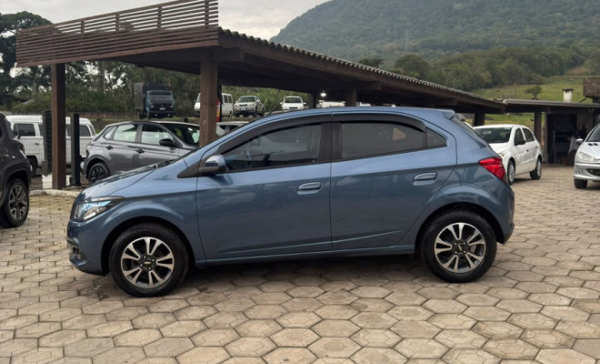 GM - Chevrolet ONIX HATCH LTZ 1.4 8V FlexPower 5p Mec. 2016 Flex-0