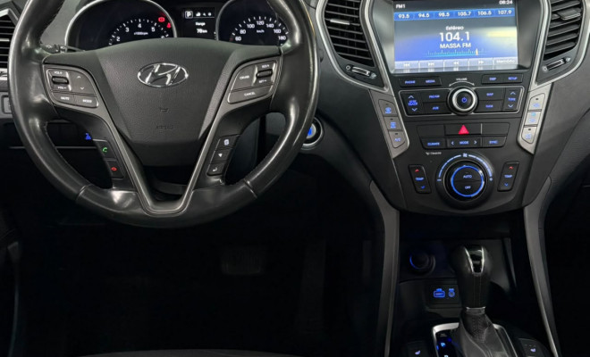 Hyundai Santa Fe/GLS 3.3 V6 4X4 Tiptronic 2019 Gasolina-9
