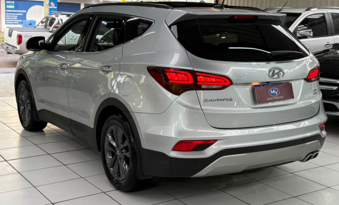 Hyundai Santa Fe/GLS 3.3 V6 4X4 Tiptronic 2019 Gasolina-4