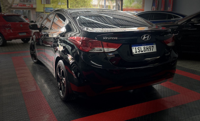 Hyundai Elantra GLS 1.8 16V Aut. 2012 Gasolina-1