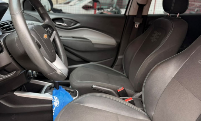 GM - Chevrolet ONIX HATCH LT 1.4 8V FlexPower 5p Mec. 2019 Flex-8