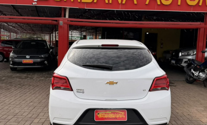 GM - Chevrolet ONIX HATCH LT 1.4 8V FlexPower 5p Mec. 2019 Flex-2