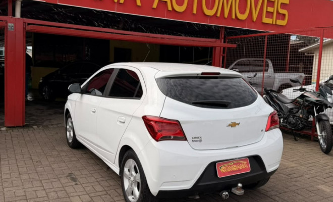 GM - Chevrolet ONIX HATCH LT 1.4 8V FlexPower 5p Mec. 2019 Flex-1