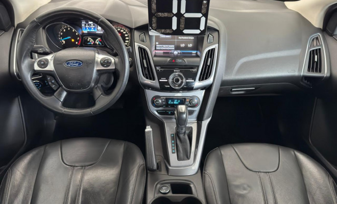 Focus Sedan Titanium 2.0 Aut. 2015 - Completíssimo, Esportivo e com Baixa Quilometragem!-7