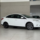 Focus Sedan Titanium 2.0 Aut. 2015 - Completíssimo, Esportivo e com Baixa Quilometragem!-14