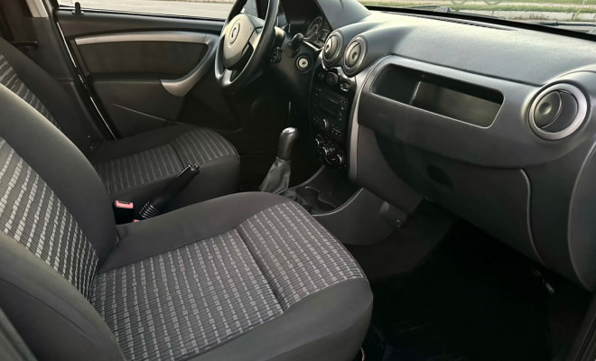 Renault SANDERO Expression 1.0 Hi-Flex - 2013-6