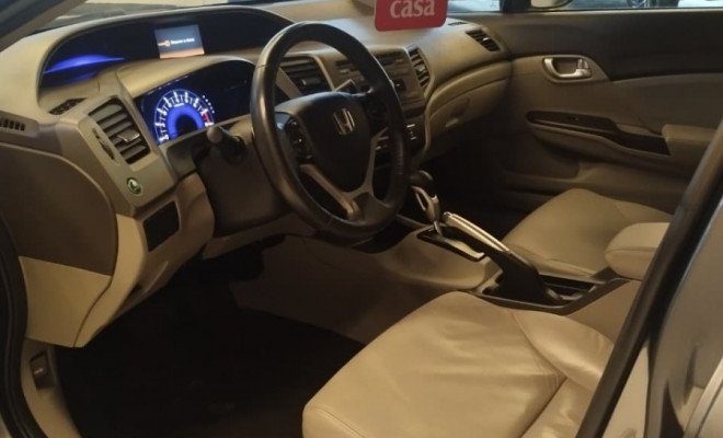 Honda Civic Sedan LXR 2.0 Flexone 16V Aut. 4p 2014 Flex-4