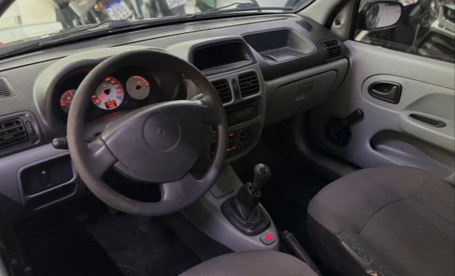 Renault Clio Authentique 1.0 2011-4