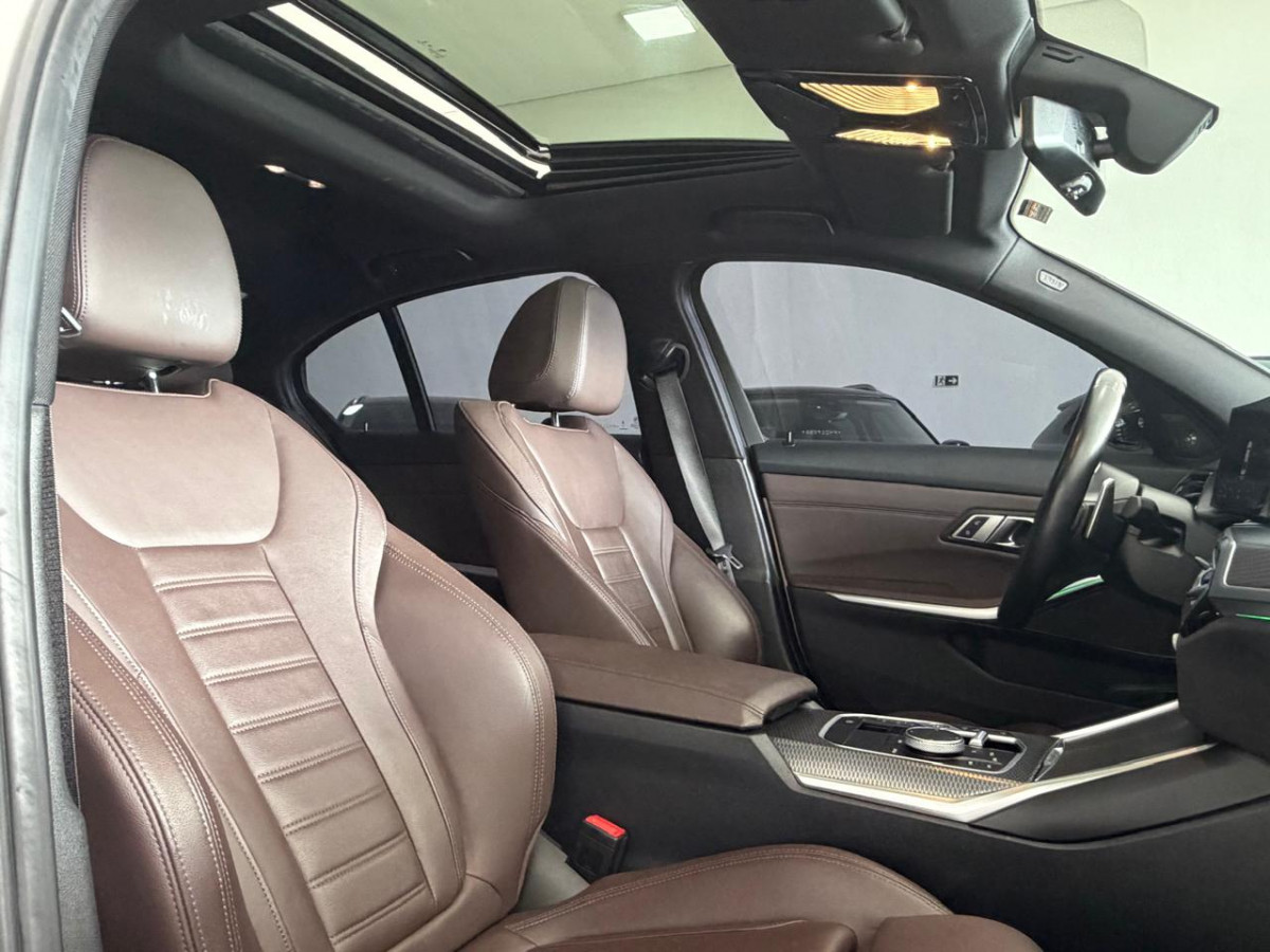 BMW 320i 2.0 Tb M Sport A.flex M.sport 4P - foto 17