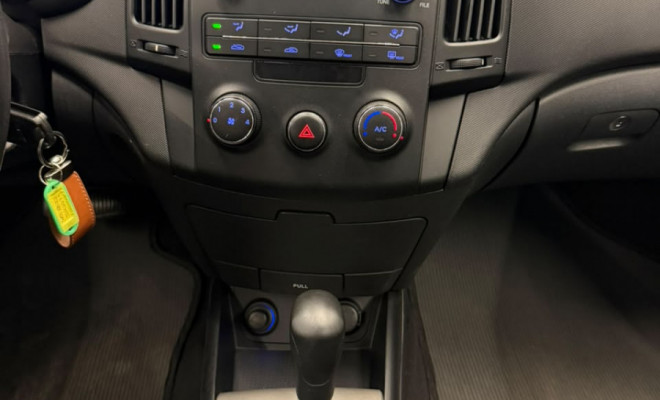 Hyundai i30 2.0 16V 145cv 5p Aut. 2011 Gasolina-6