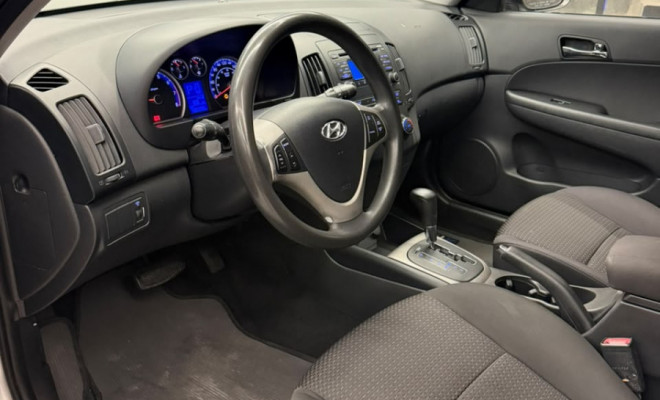 Hyundai i30 2.0 16V 145cv 5p Aut. 2011 Gasolina-4