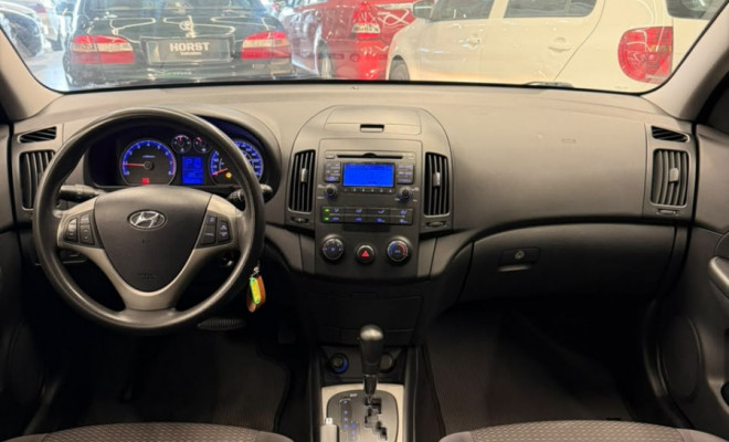 Hyundai i30 2.0 16V 145cv 5p Aut. 2011 Gasolina-1
