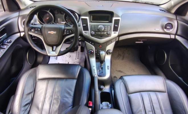 GM - Chevrolet CRUZE HB Sport LT 1.8 16V FlexP. 5p Aut 2013 Flex-5