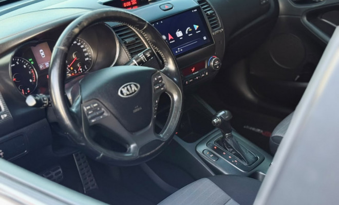 Kia Motors Cerato 1.6 16V  Flex  Aut. 2014 Flex-12