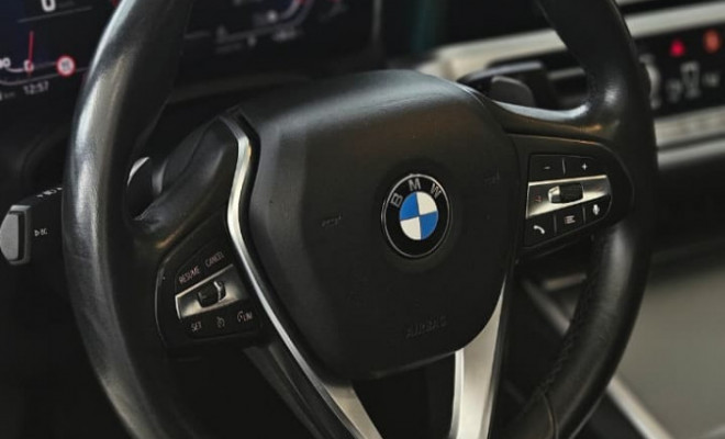 BMW 320i 2020 Flex-11