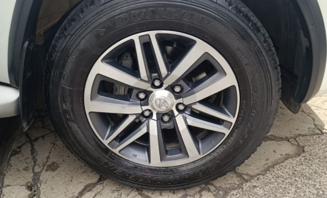 Toyota Hilux SW4 SRX 4x4 2.8 TDI 16V Dies. Aut. 2019 Diesel-7