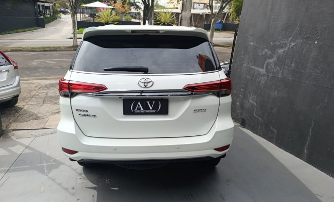 Toyota Hilux SW4 SRX 4x4 2.8 TDI 16V Dies. Aut. 2019 Diesel-2