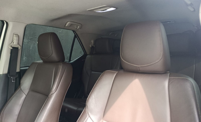 Toyota Hilux SW4 SRX 4x4 2.8 TDI 16V Dies. Aut. 2019 Diesel-8