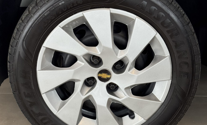 GM - Chevrolet ONIX HATCH LT 1.0 8V FlexPower 5p Mec. 2015 Flex-18