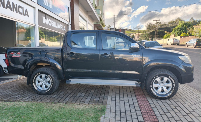 Toyota Hilux CD SRV D4-D 4x4 3.0 TDI Diesel Aut 2012 Diesel-1