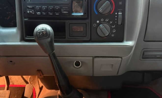 GM - Chevrolet BLAZER DLX 1999 Gasolina-8